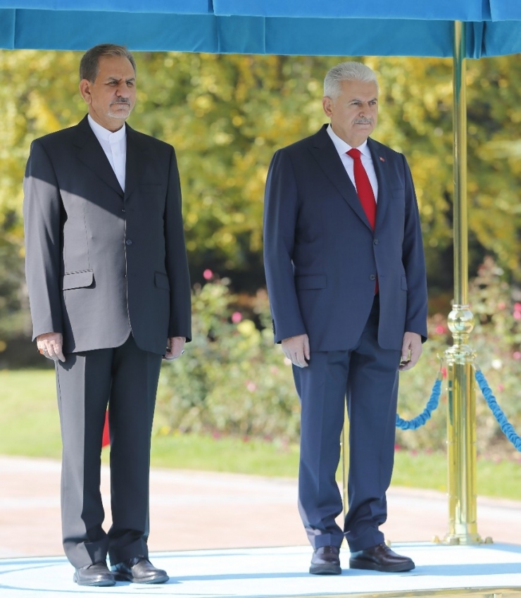 Başbakan Yıldırım, İran Cumhurbaşkanı Birinci Yardımcısı Cihangiri’yi Resmi Törenle Karşıladı
