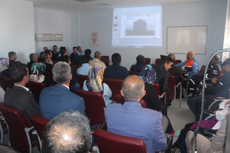Hastane Personeline ‘Temel Afet Bilinci’ Eğitimi