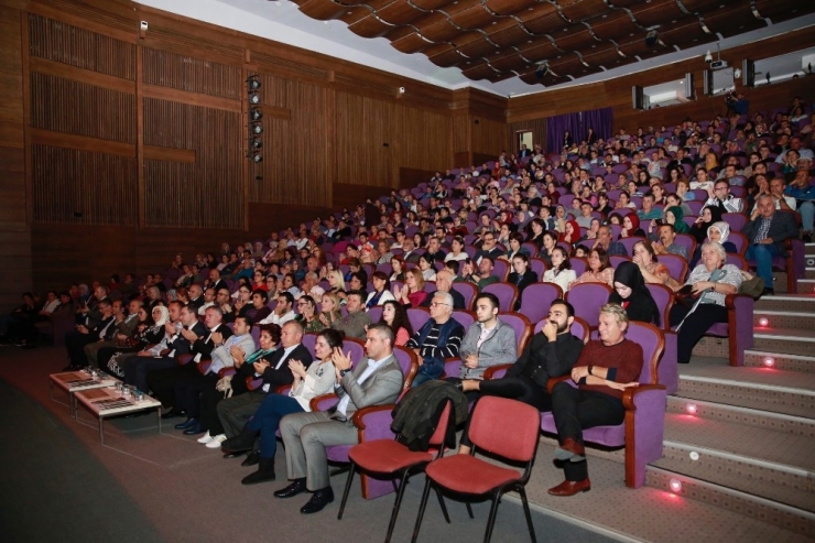 Neşet Ertaş Küçükçekmece’de Türkülerle Anıldı