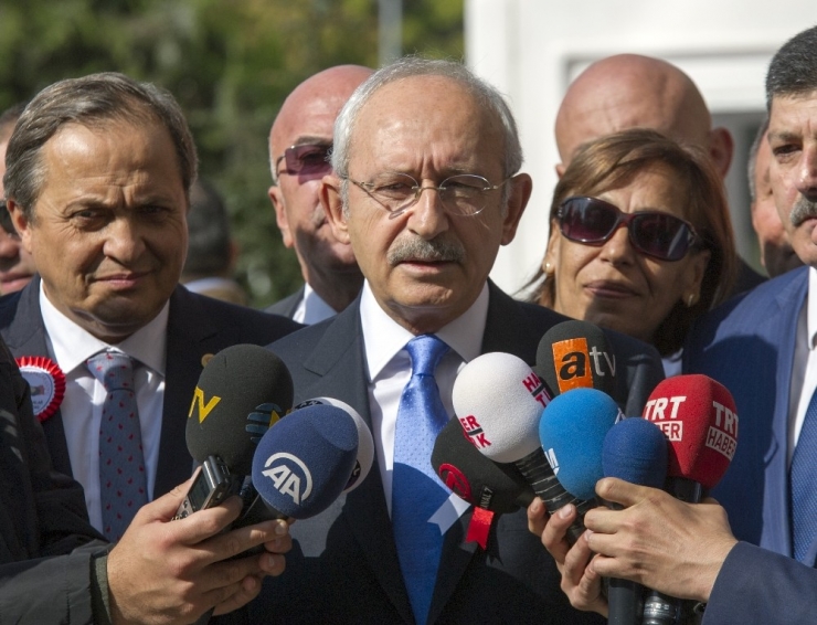 Chp Lideri Kılıçdaroğlu, Muhtarlar Konfederasyonunu Ziyaret Etti