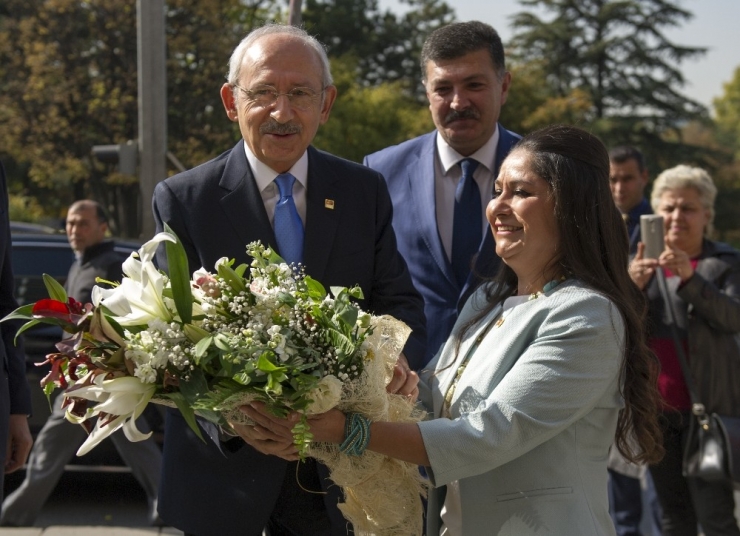 Chp Lideri Kılıçdaroğlu, Muhtarlar Konfederasyonunu Ziyaret Etti