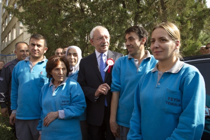 Chp Lideri Kılıçdaroğlu, Muhtarlar Konfederasyonunu Ziyaret Etti