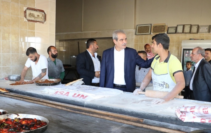 Demirkol, Hal Pazarı Esnafını Ziyaret Etti