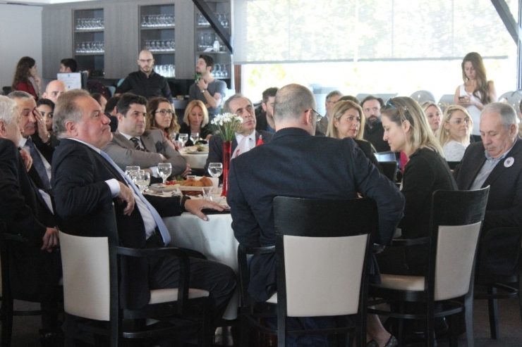 Eğitimde Toplumsal Değerler Ön Plana Çıkıyor