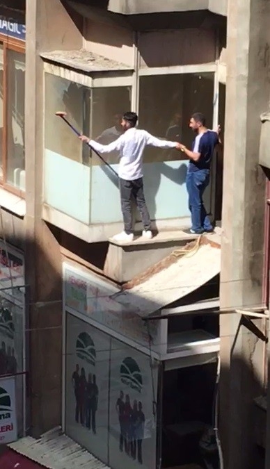 Tehlikeli Cam Temizliği