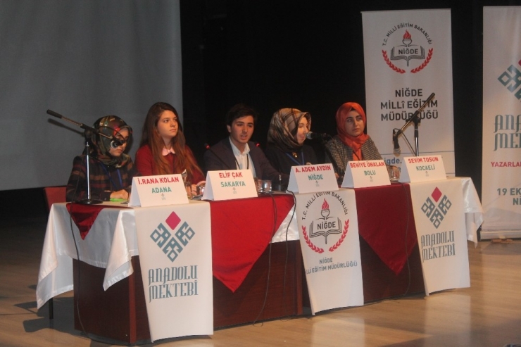 Öğrenciler Tarık Buğra’yı Anlattı