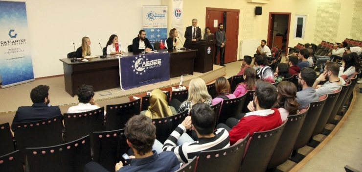 Gaün Suriyeli Gerçeklerini Dünya Gençlerine Anlatıyor