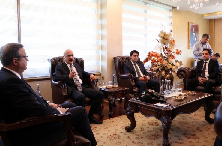 Bakan Elvan: "Bombalı Saldırıyla İlgili Şu Anda 11 Kişi Gözaltında"