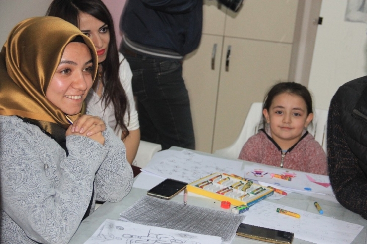 Vali Toprak Kültür Ve Sanat Merkezini Ziyaret Etti