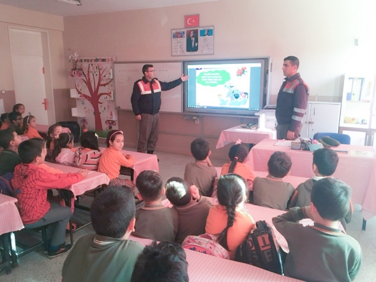 Jandarmadan Öğrencilere Trafik Eğitimi