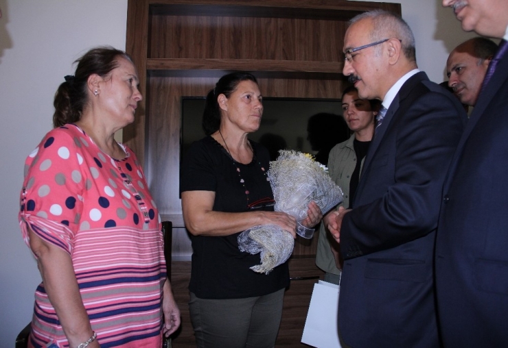 Bakan Elvan, Terör Saldırısında Yaralananları Ziyaret Etti