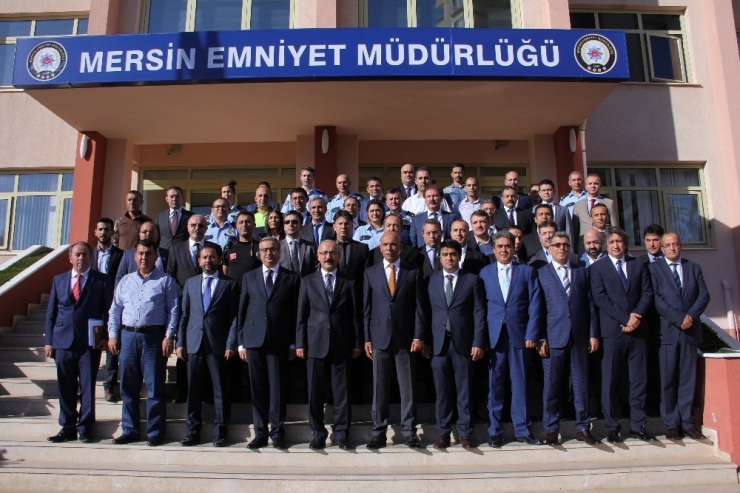 Bakan Elvan, Terör Saldırısında Yaralananları Ziyaret Etti