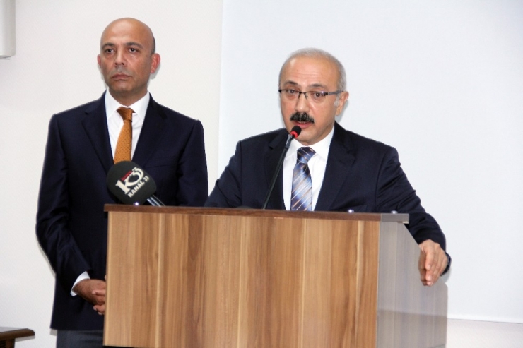 Bakan Elvan, Terör Saldırısında Yaralananları Ziyaret Etti