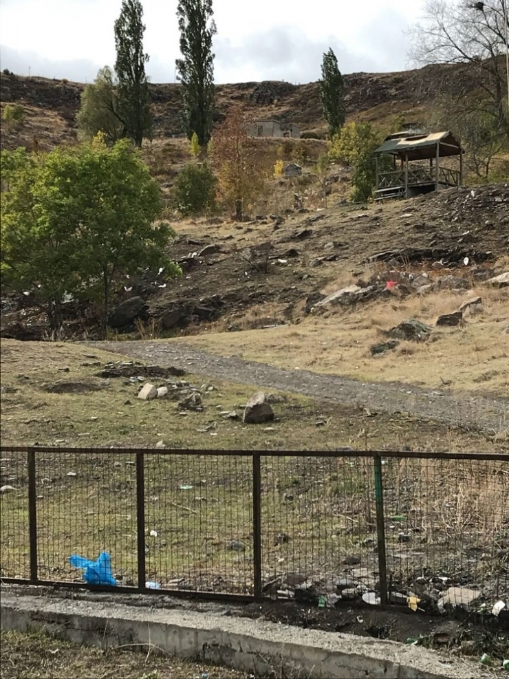 Kars Kent Ormanı Kaderine Terk Edildi