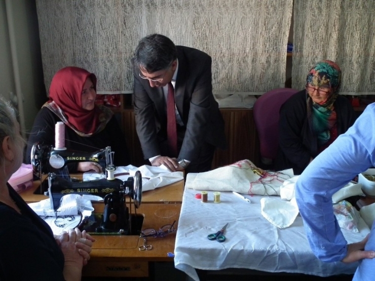 Havran’da Kaymakam Aydın Havran Halk Eğitimi Merkezini Ziyaret Etti