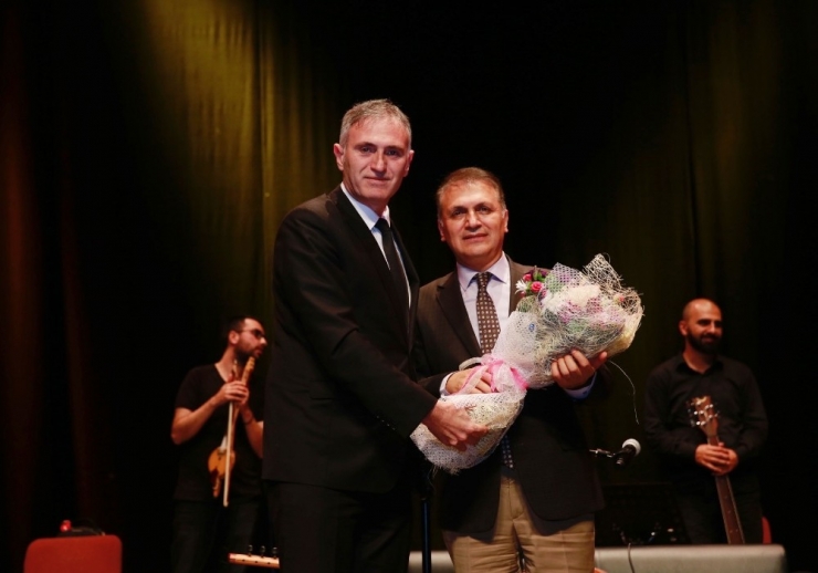 Neşet Ertaş Küçükçekmece’de Türkülerle Anıldı