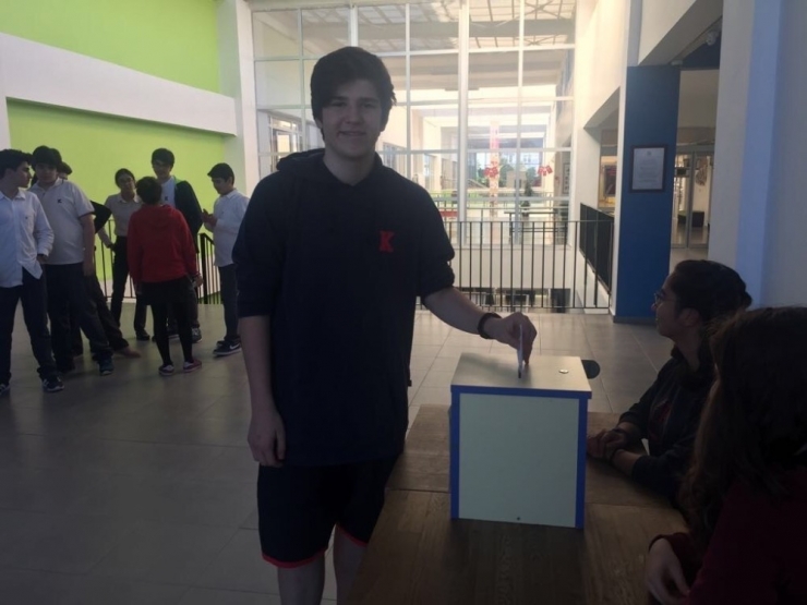 Öğrenciler Arasında Başkanlık Seçimi Heyecanı