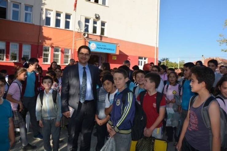 Selendi’de Kütüphane Seferberliği