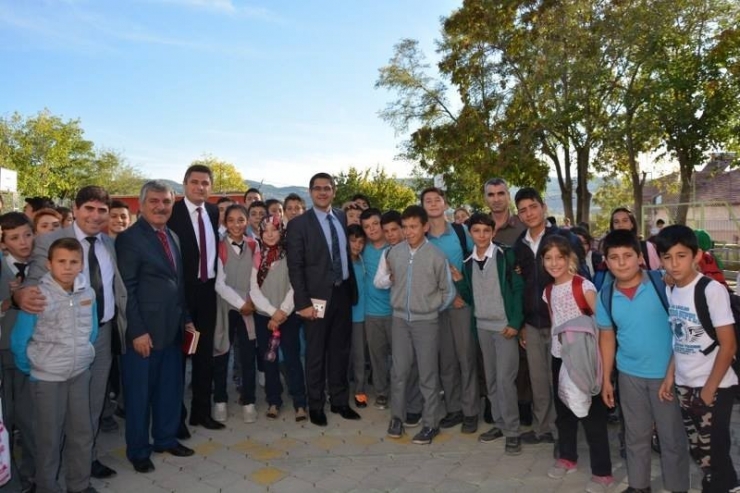 Selendi’de Kütüphane Seferberliği