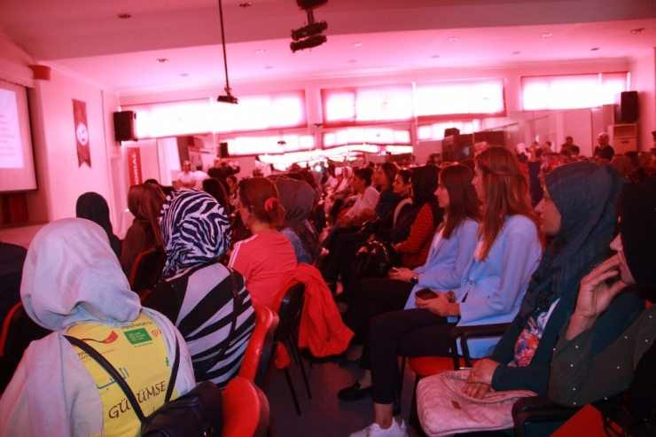 Kızıltepe’de ‘Kadın Hastalıklarına Karşı Önlem’ Semineri