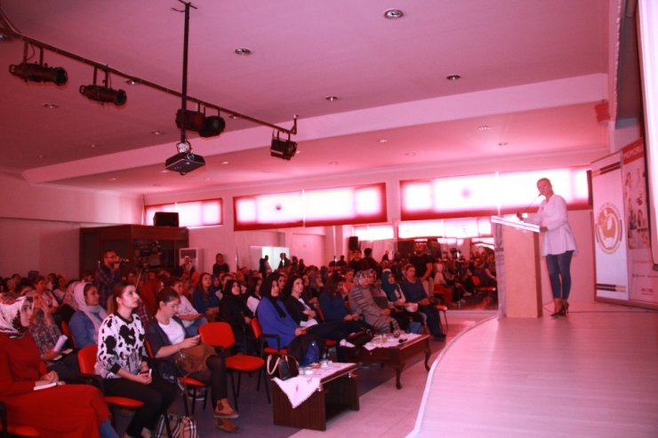 Kızıltepe’de ‘Kadın Hastalıklarına Karşı Önlem’ Semineri
