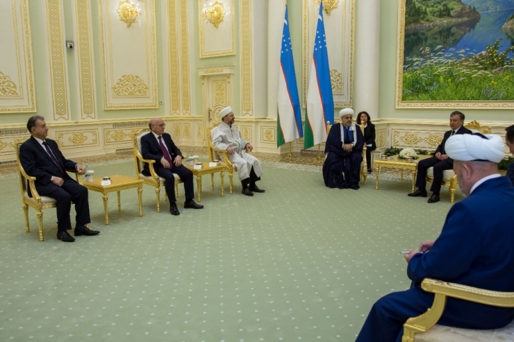 Özbekistan Cumhurbaşkanı Mirziyoyev, Diyanet İşleri Başkanı Erbaş’ı Kabul Etti