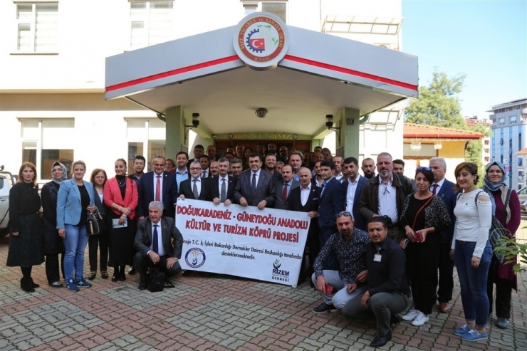 Rize, Doğu Ve Güneydoğu Anadolu’dan Gelen Misafirlerini Ağırlıyor