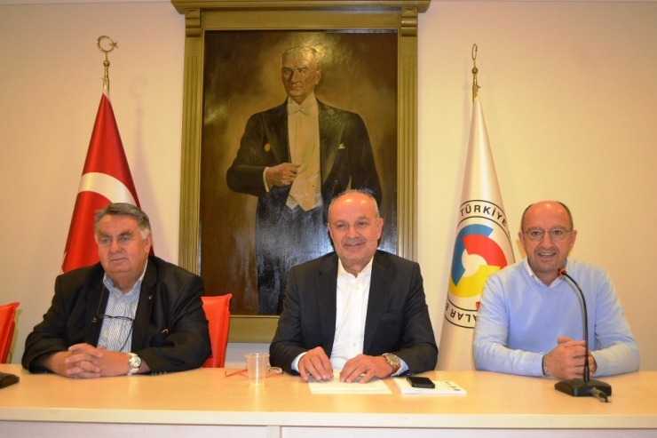 Ayvalık Uluslararası Zeytin Hasat Günleri 13. Kez Düzenleniyor