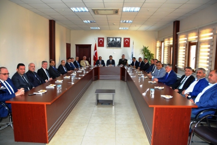 Muhtarlar Günü Dilovası’nda Kutlandı