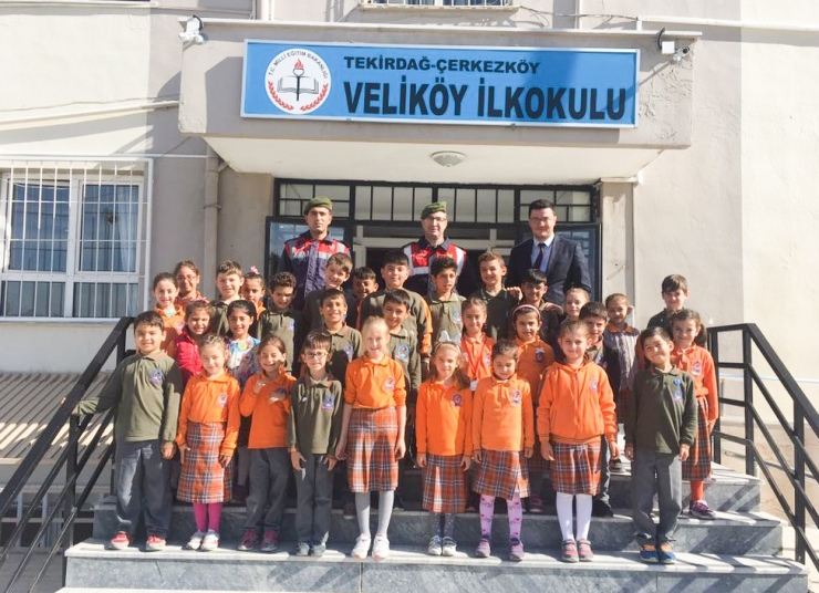 Jandarmadan Öğrencilere Trafik Eğitimi