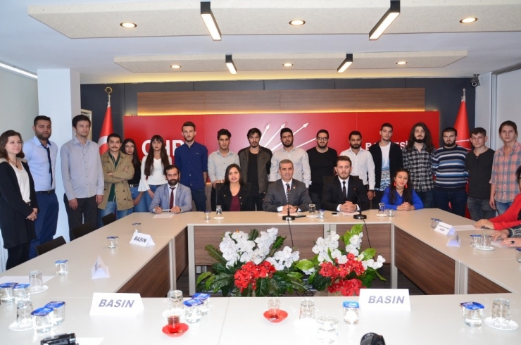 Chp Balıkesir İl Gençlik Kollarında Kan Değişimi