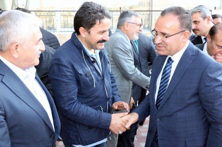 Bozdağ: "Rakka’daki Fotoğraf Abd’nin Bugüne Kadar Söylediklerini Tekzip Etmektedir”