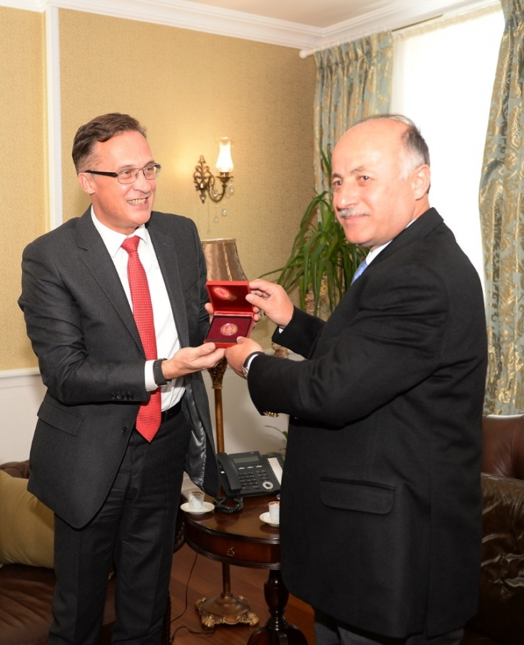 Belarus İle Erzurum Arasında Ekonomik Köprüler Kuruluyor