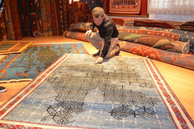 Tarihin İzini Halılarda Süren İş Adamının Yarışma Başarısı