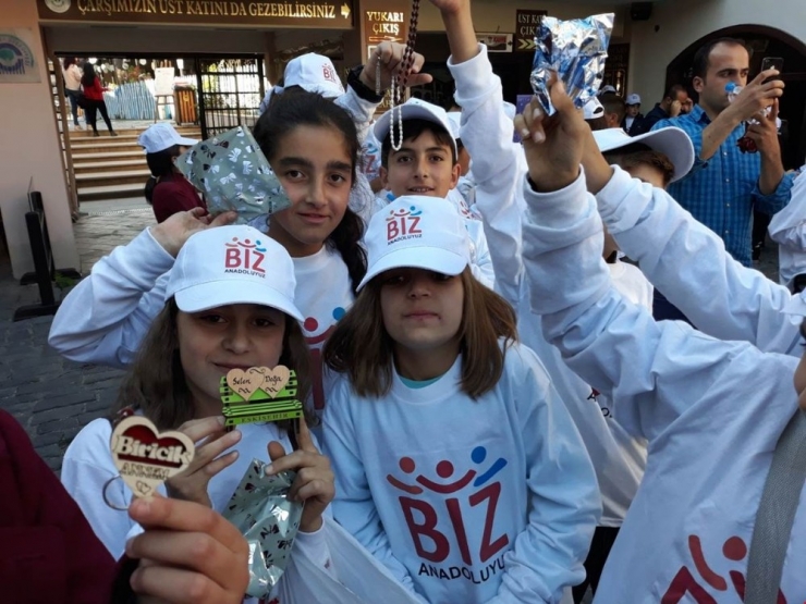 ‘Biz Anadoluyuz Projesi’ Kapsamında Ardahan’da İlk Öğrenci Kafilesi Uğurlandı