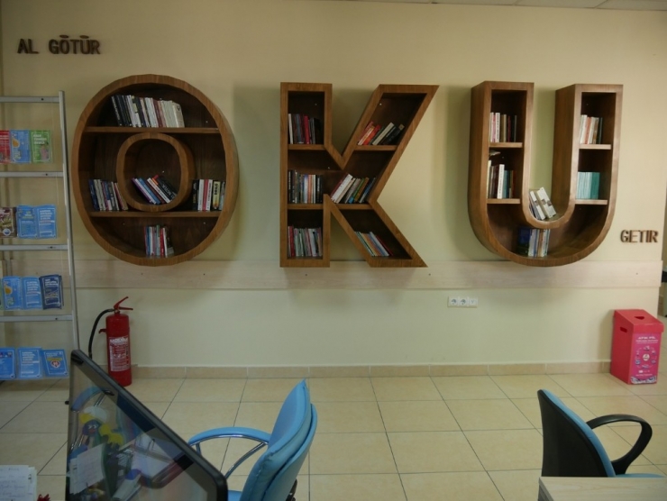 Büyükçekmece Belediyesi’nden "Al Götür Oku Getir" Köşesi