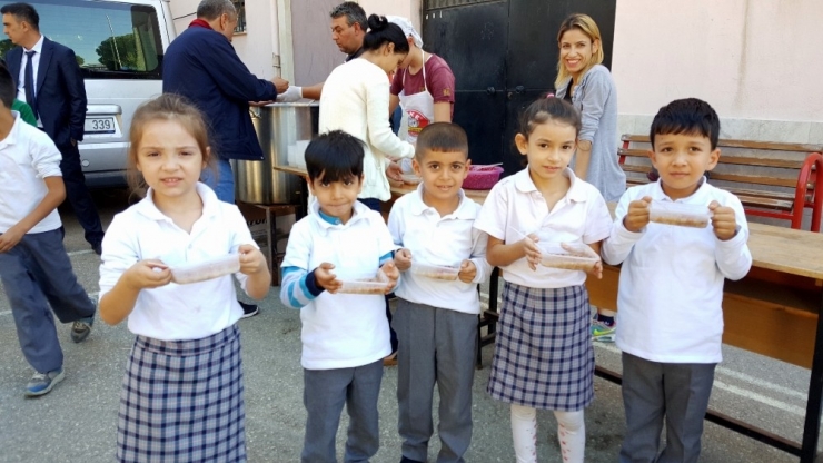 Çapahasan İlkokulunda Aşure Etkinliği