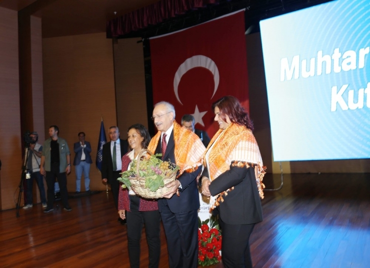 Kılıçdaroğlu: “Belediye Başkanlarının İstifa Ettirilmeye Zorlanması Milli İradeye Haksızlıktır”