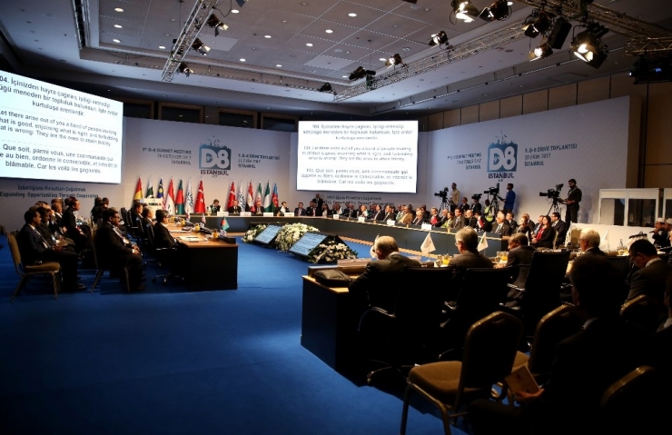 Cumhurbaşkanı Erdoğan: "Birileri Kasıtlı Bir Şekilde İslamla Terörizmi, Müslümanla Teröristi Özdeşleştirmeye Çalışıyor"