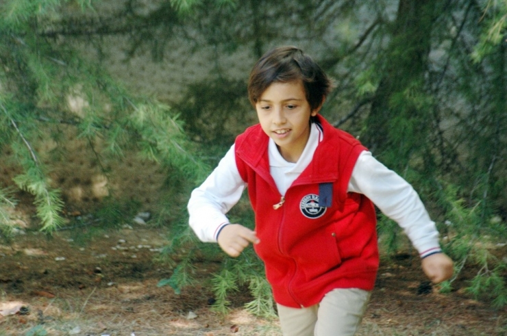 Azmin Ve Umudun Sesi Minik Edip