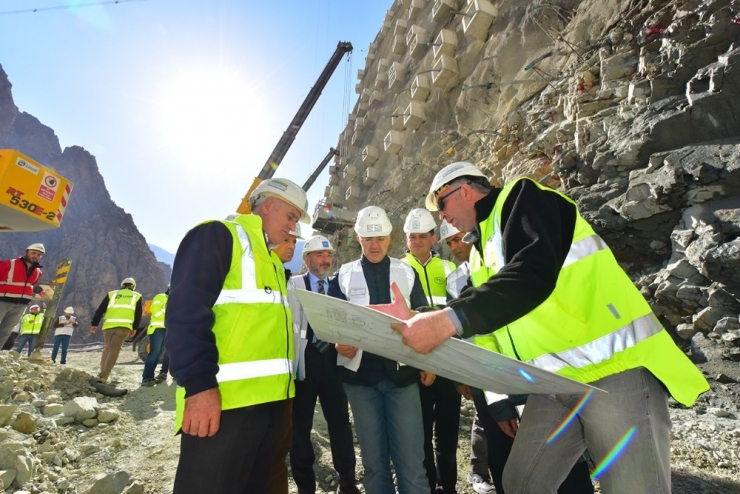 Dsi Genel Müdürü Acu’dan Yusufeli Barajı’na Sıkı Takip