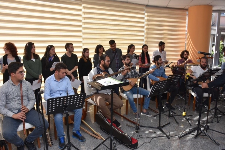 Türkülerle Muhabbet