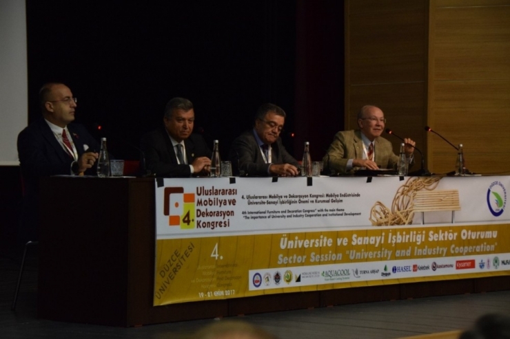 Mobilya Endüstrisi Konuşuldu