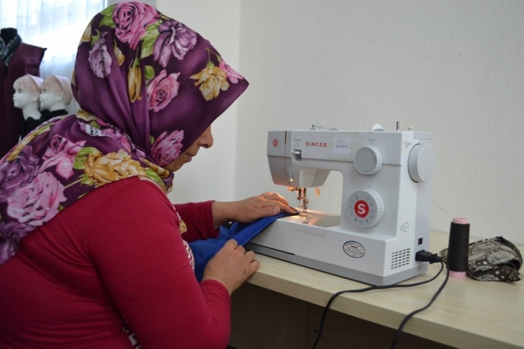 Eyyübiye’de Açılan Kurslar Aile Ekonomisine Katkı Sunuyor