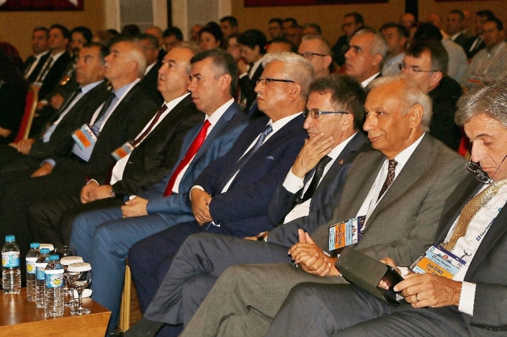 Ekonominin Nasıl Şekilleneceği Bu Toplantıda Masaya Yatırıldı