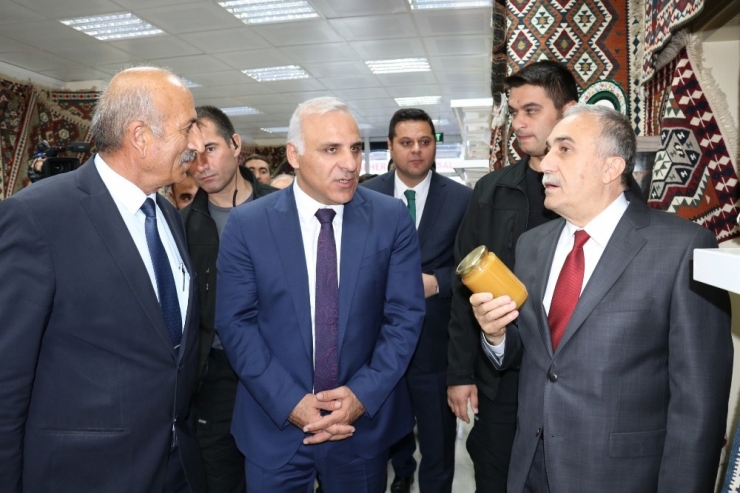 Bakan Fakıbaba Van’da