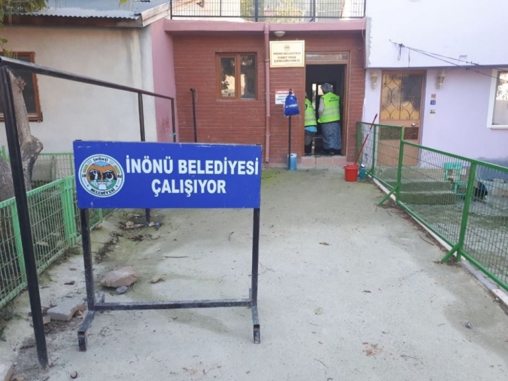 İnönü Belediyesinden Kış Öncesi Temizlik