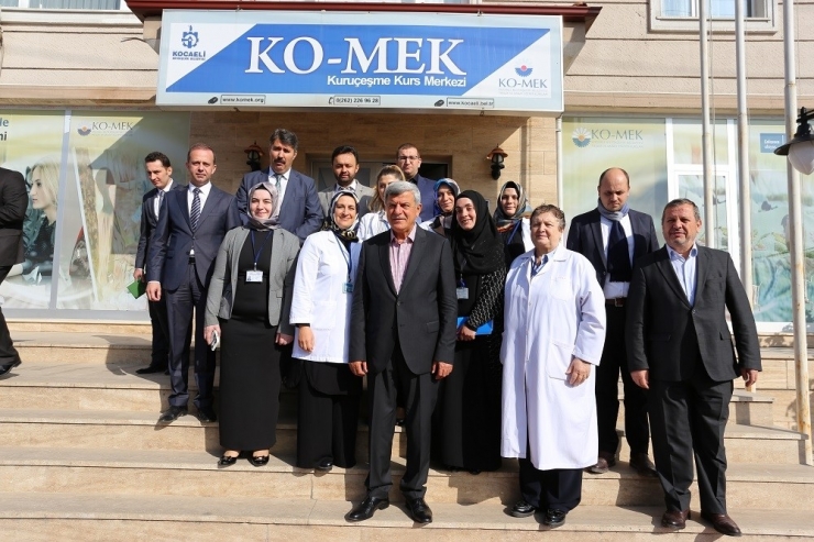 Karaosmanoğlu, “Hayatın İçinde Ko-mek Var”