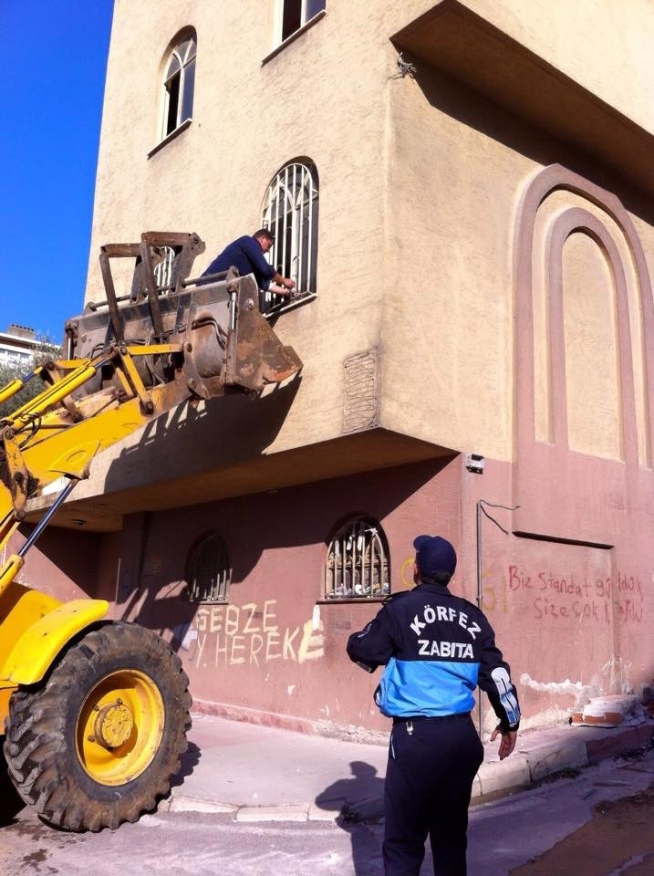 Kuş Yuvası İçin Yıkım Durduruldu