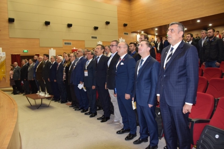 Mobilya Endüstrisi Konuşuldu